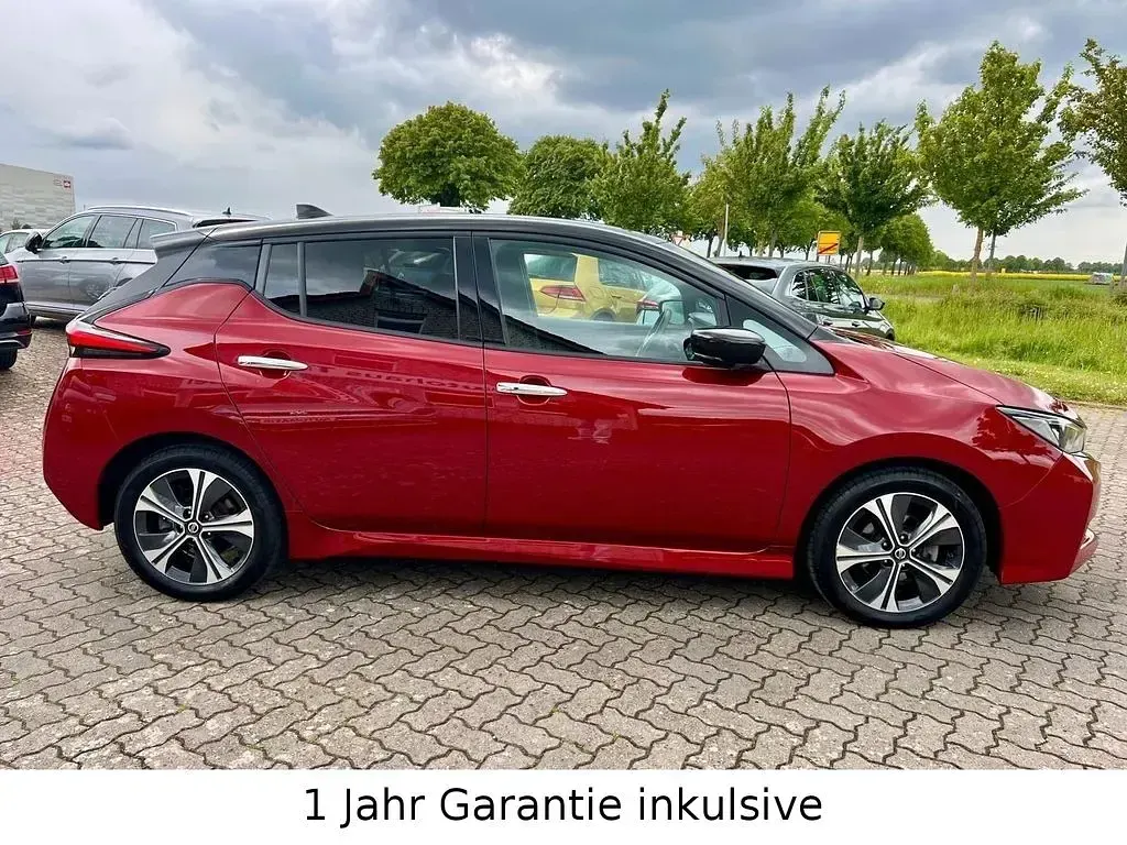 Gebraucht Nissan Leaf N-Connecta 110 kW (150 PS) 2022 Rot Kleinwagen
