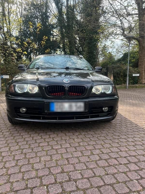 Second-hand BMW 320 170 CP (125 kW) 2001 Negru Coupe
