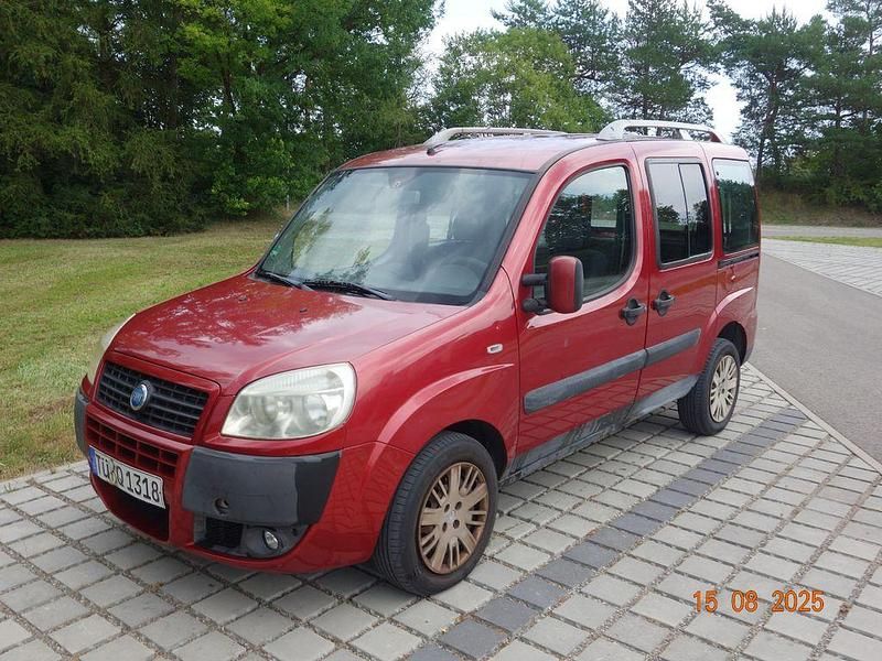Rot Gebraucht 2007 Fiat Doblò Dynamic Van / Kleinbus | 2.500 € (Fairer Preis) - Bild 1/4