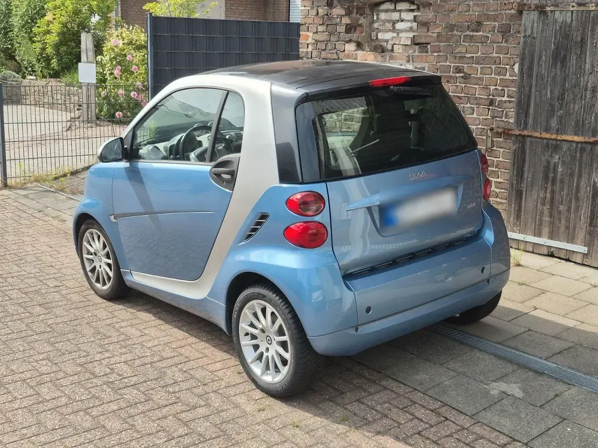 Gebraucht Smart ForTwo Coupé Passion 71 PS (52 kW) 2011 Blau Coupé