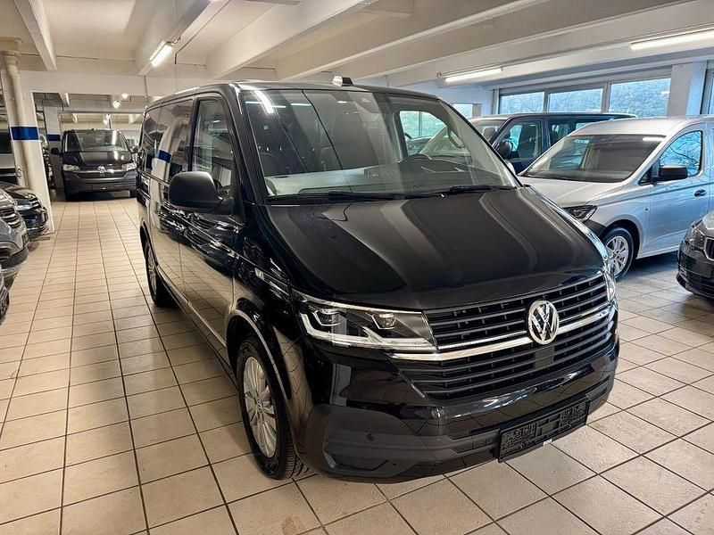 Gebraucht VW Multivan Trendline 150 PS (110 kW) 2021 Schwarz Van