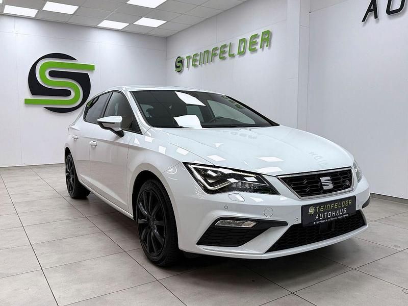 Weiß Gebraucht 2020 Seat Leon FR Limousine | 12.990 € (Teuer) - Bild 1/4