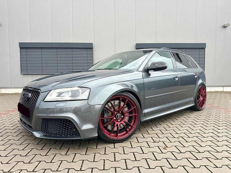 Grau Gebraucht 2012 Audi RS3 Sport Kleinwagen | 29.900 € - Bild 1/4