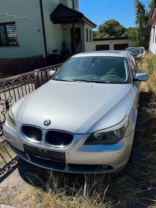 Silber Gebraucht 2004 BMW 525 Kombi | 2.500 € (Guter Preis) - Bild 1/4