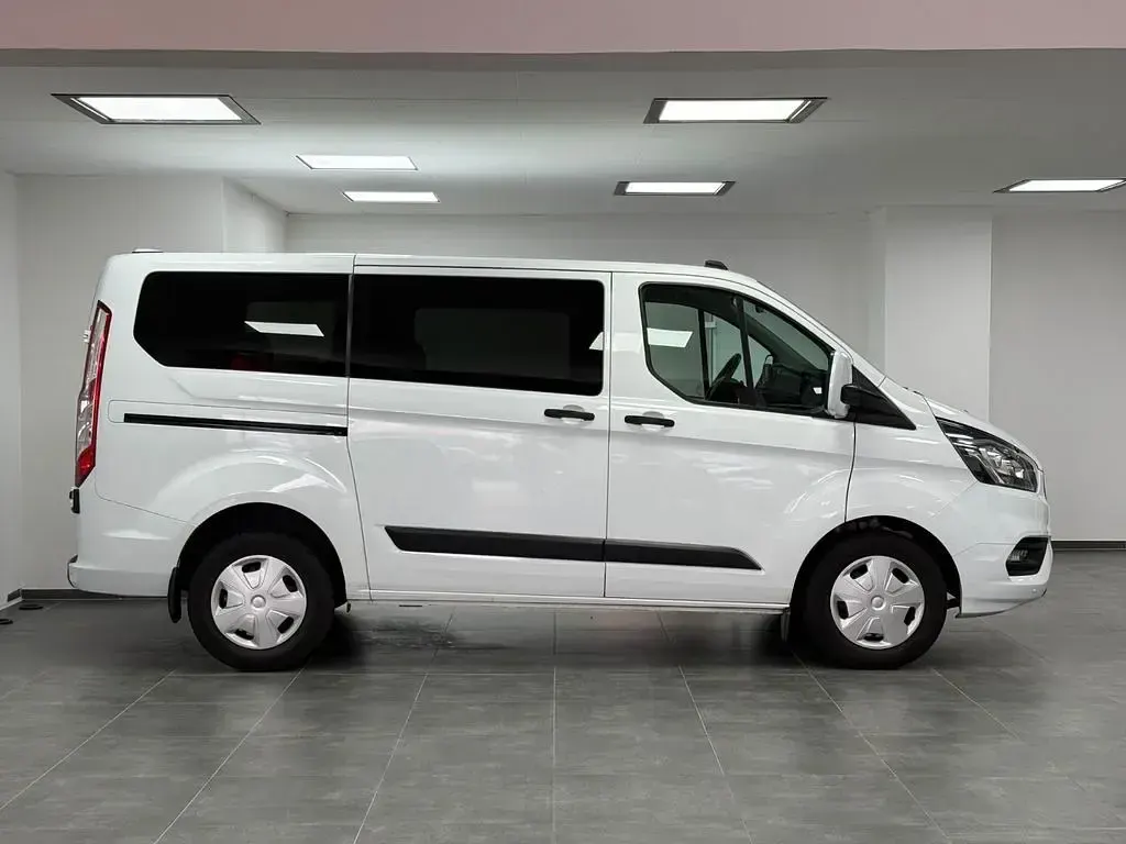 Używany Ford Transit Custom Trend 105 KM (77 kW) 2020 Biały Kombi