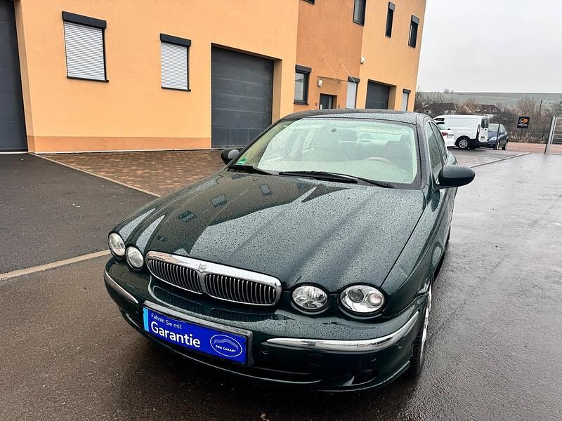 Grün Gebraucht 2005 Jaguar X-type Limousine | 3.999 € (Fairer Preis) - Bild 1/4