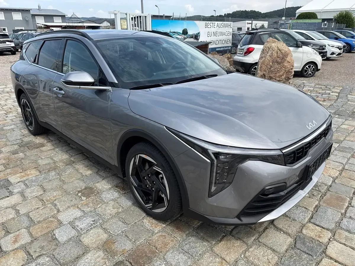 Neu Kia K4 179 PS (131 kW) 2026 Steel silver metallic Limousine