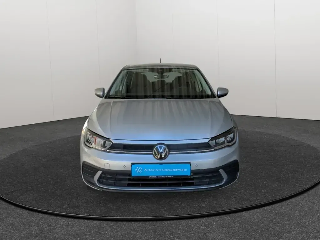 Gebraucht VW Polo Life 80 PS (58 kW) 2023 Silber Kleinwagen