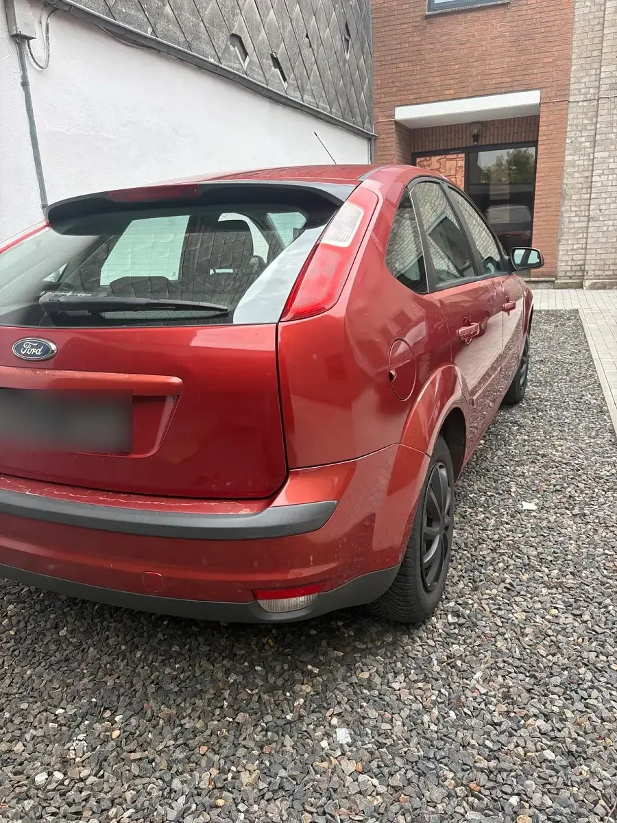 Gebraucht Ford Focus 101 PS (74 kW) 2008 Orange Limousine