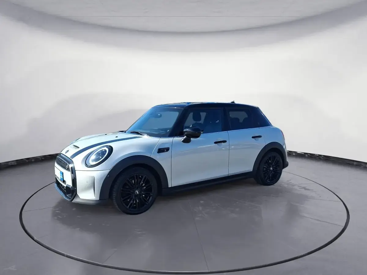 Gebraucht Mini Cooper S Business 178 PS (130 kW) 2022 Weiß Kleinwagen