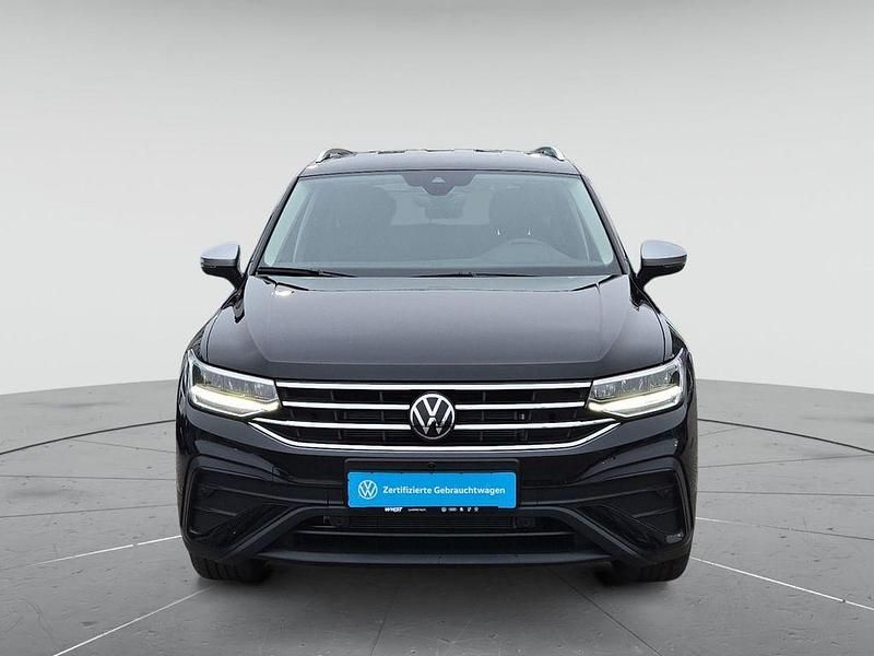 Neu VW Tiguan Allspace Life 150 PS (110 kW) 2025 Deep black perleffekt SUV