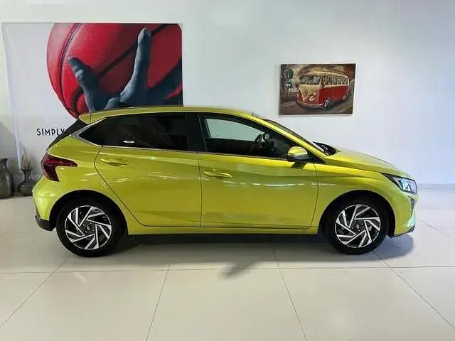 Gebraucht Hyundai i20 GO! 99 PS (72 kW) 2024 (lucid lime metallic/gelb) Kleinwagen