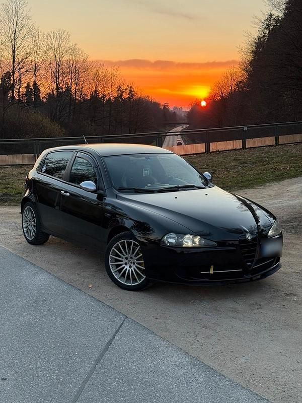 Gebraucht Alfa Romeo 147 120 PS (88 kW) 2008 Schwarz Kleinwagen
