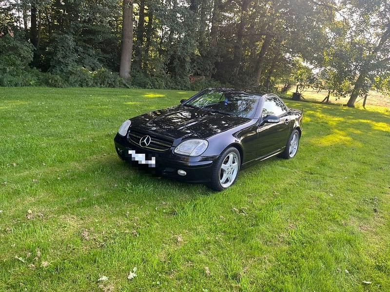 Schwarz Gebraucht 2001 Mercedes SLK320 Cabrio | 6.800 € (Fairer Preis) - Bild 1/4