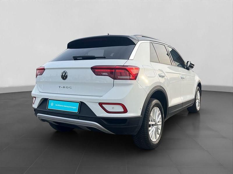 Gebraucht VW T-Roc Life 110 PS (80 kW) 2023 Weiß SUV