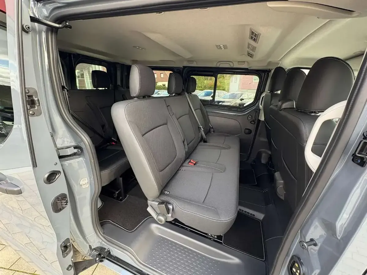 Gebraucht Nissan Primastar Tekna 170 PS (125 kW) 2026 Midnightblack Van / Kleinbus