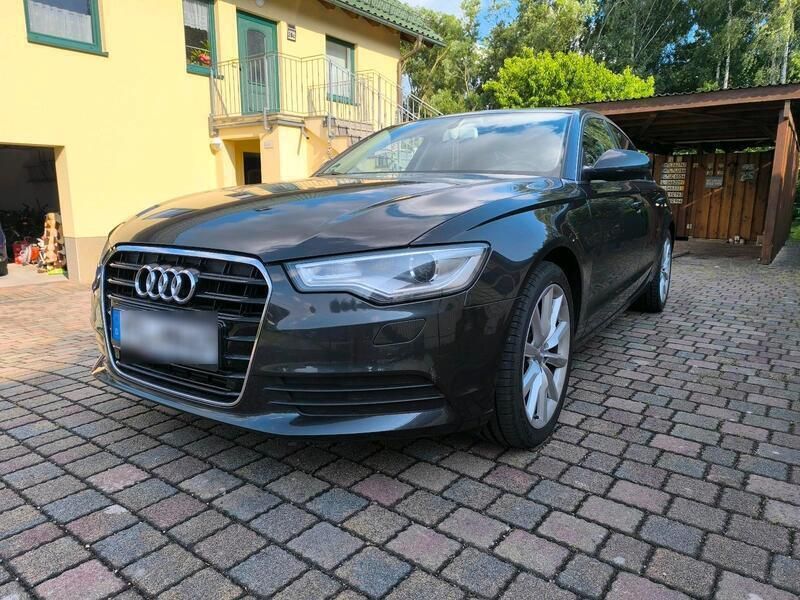 Grau Gebraucht 2011 Audi A6 Limousine | 11.000 € (Guter Preis) - Bild 1/4