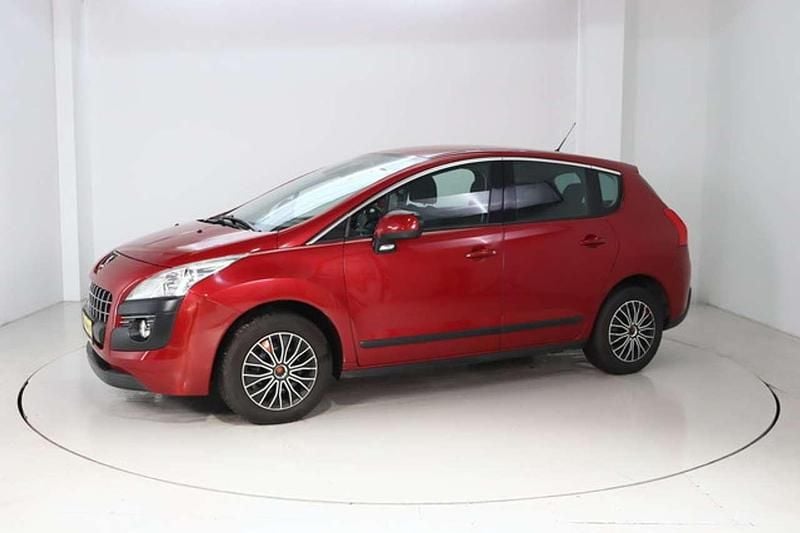 Gebraucht Peugeot 3008 120 PS (88 kW) 2012 Rot Limousine