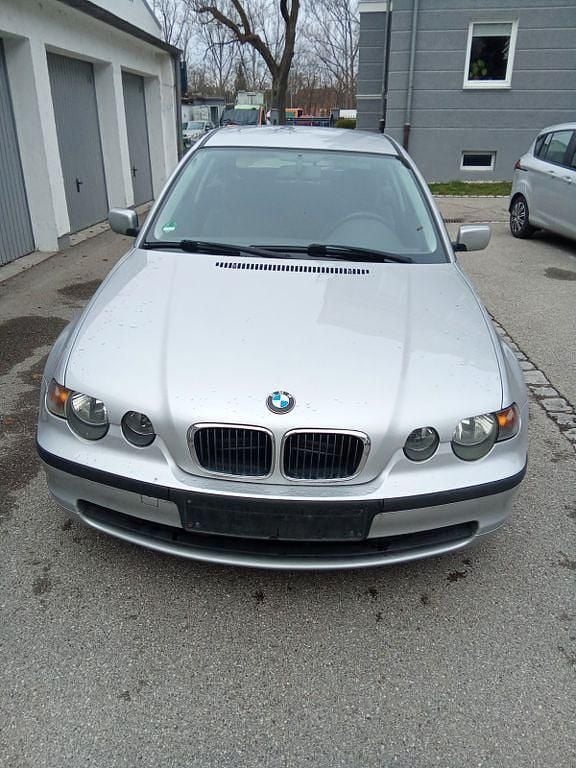Gebraucht BMW 316 116 PS (85 kW) 2001 Silber Limousine