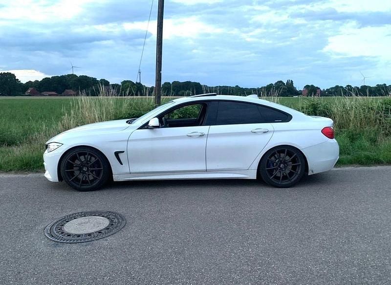 Weiß Gebraucht 2015 BMW 435 Gran Coupé M Sport Coupé | 27.999 € (Etwas zu teuer) - Bild 1/4