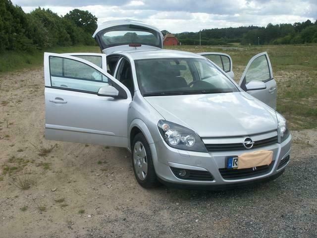 Gebraucht Opel Astra 90 PS (66 kW) 2005 Silber Limousine