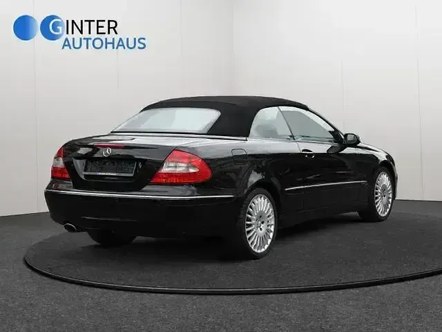Gebraucht Mercedes CLK320 Sport 224 PS (164 kW) 2009 Schwarz Cabrio