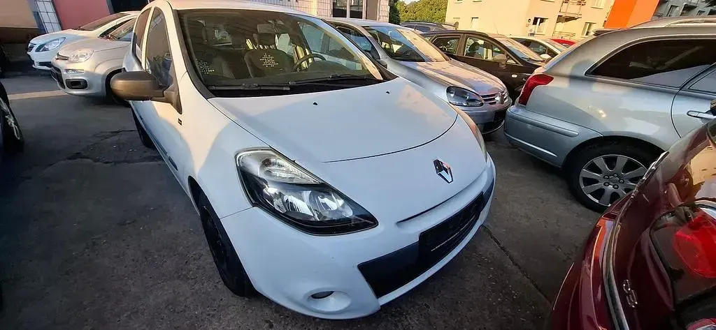 Gebraucht Renault Clio 75 PS (55 kW) 2012 Weiß Limousine