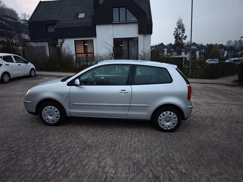 Gebraucht VW Polo Cricket 54 PS (39 kW) 2004 Silber Kleinwagen