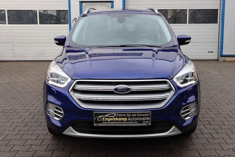 Gebraucht Ford Kuga Titanium 150 PS (110 kW) 2017 Blau SUV