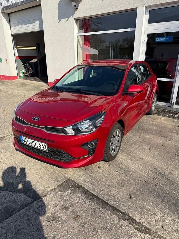 Gebraucht Kia Rio Edition 7 84 PS (61 kW) 2022 Rot Kleinwagen