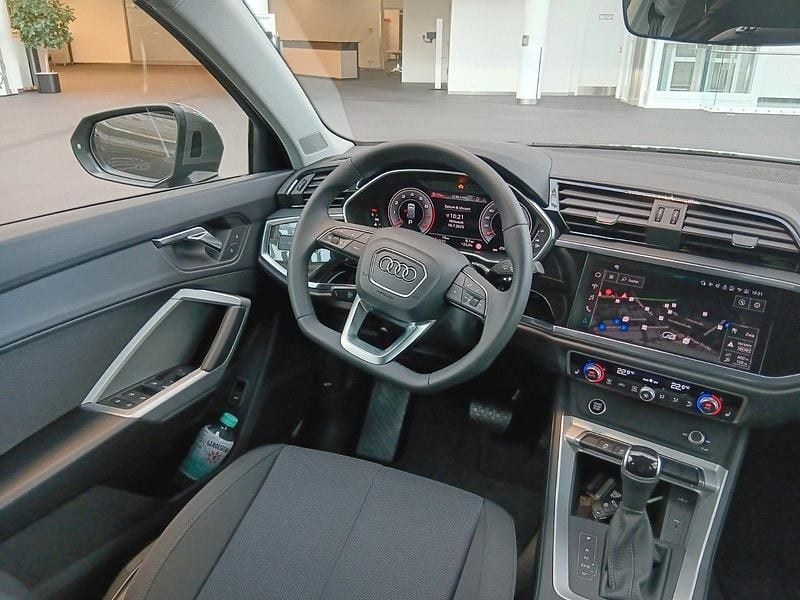 Gebraucht Audi Q3 Advanced 190 PS (139 kW) 2025 Grau SUV