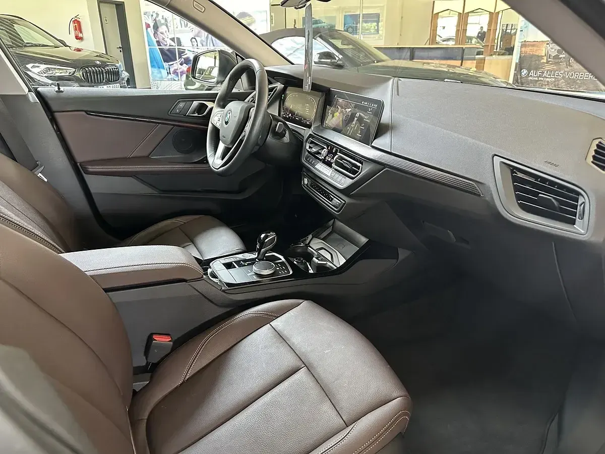 Gebraucht BMW 220 Advantage 190 PS (139 kW) 2023 Metallic Coupé