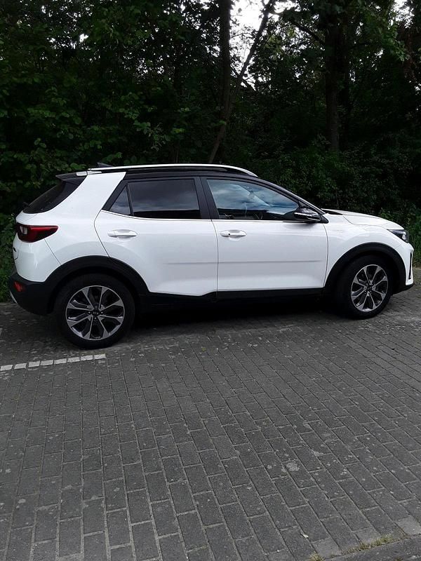 Weiß Gebraucht 2020 Kia Stonic Platinum SUV | 16.000 € (Superpreis) - Bild 1/4
