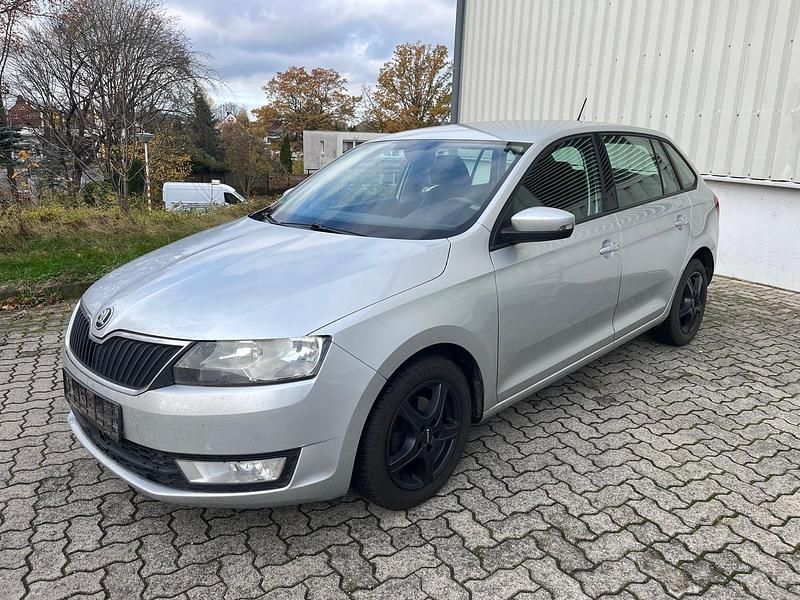 Grau Gebraucht 2016 Skoda Rapid Kombi | 4.499 € (Superpreis) - Bild 1/4