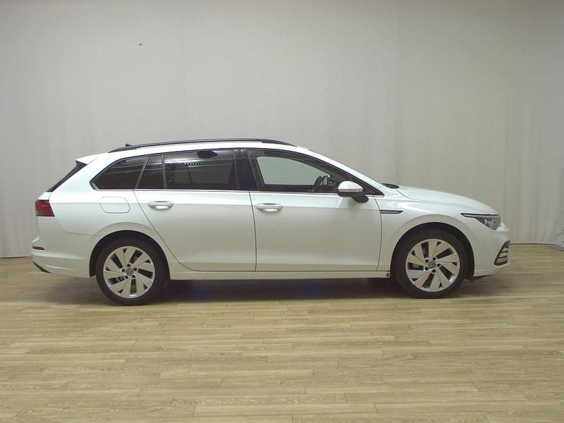 Weiss Gebraucht 2022 VW Golf VIII Pro Kombi | 15.980 € (Superpreis) - Bild 1/4