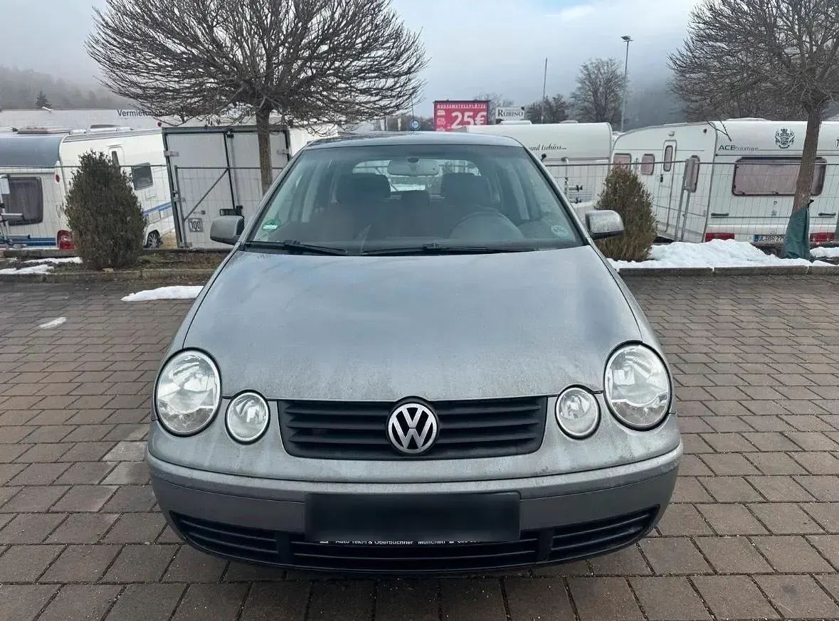 Gebraucht VW Polo 64 PS (47 kW) 2009 Grau Kleinwagen