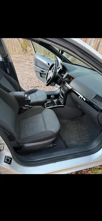 Gebraucht Opel Astra 105 PS (77 kW) 2005 Silber Limousine
