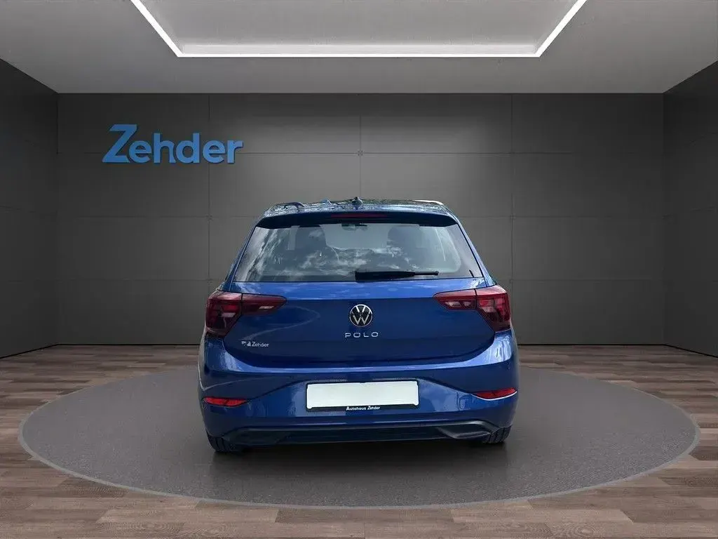 Second-hand VW Polo Life 95 CP (69 kW) 2022 Albastru Hatchback