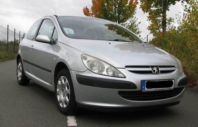 Gebraucht Peugeot 307 109 PS (80 kW) 2003 Silber Limousine