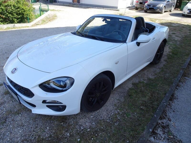 Weiß Gebraucht 2016 Fiat 124 Lusso Cabrio | 14.500 € - Bild 1/4