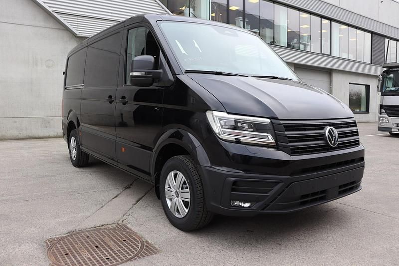 Neu VW Crafter 177 PS (130 kW) 2025 Deep black metallic Van