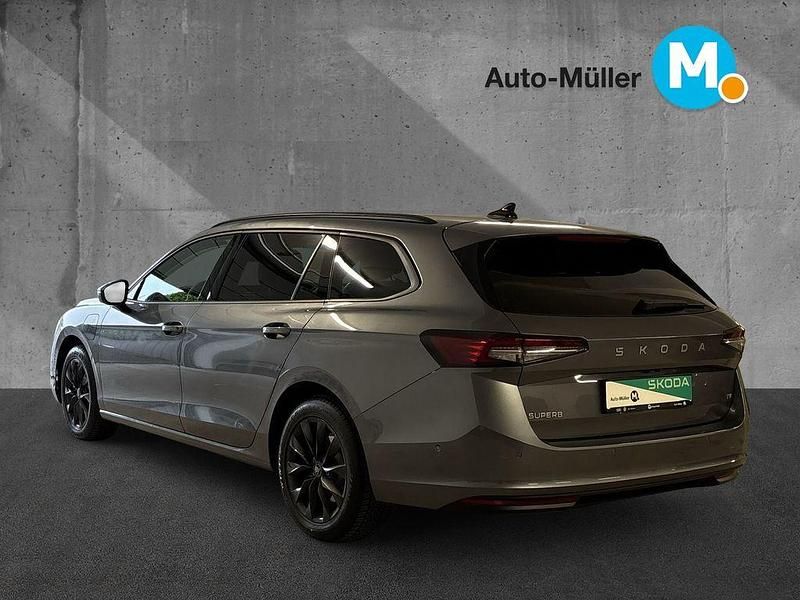 Gebraucht Skoda Superb Selection 204 PS (150 kW) 2024 Grau Kombi
