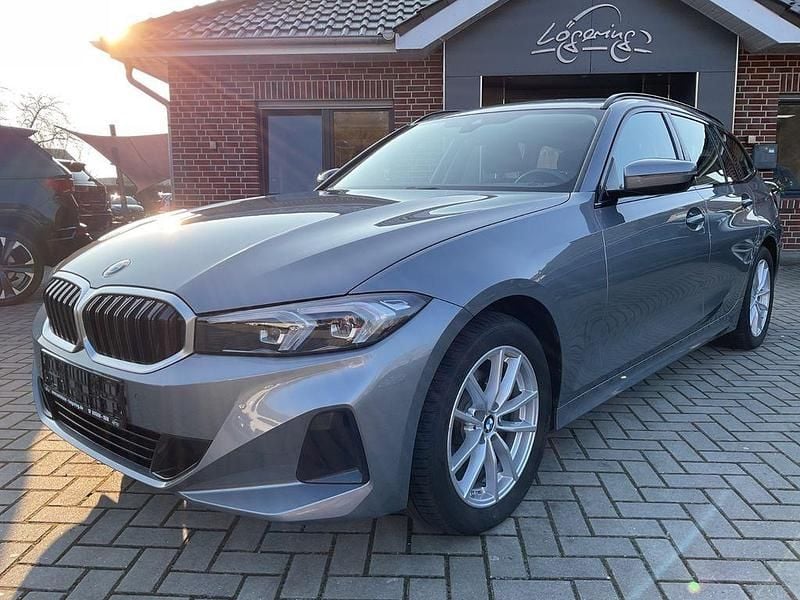 Gebraucht BMW 320 Advantage 190 PS (139 kW) 2023 Silber Kombi
