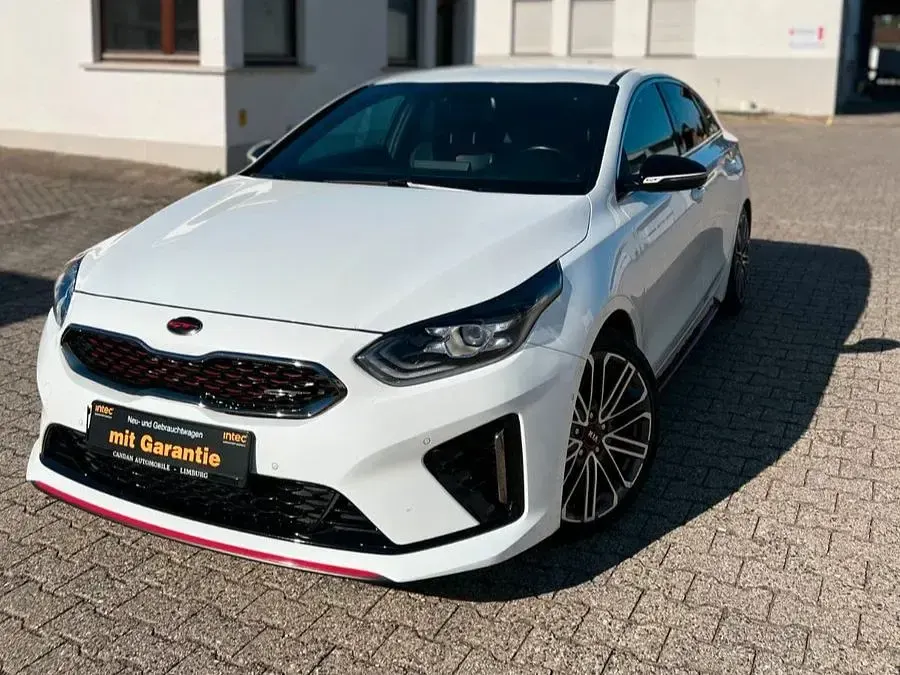 Gebraucht Kia ProCeed GT 204 PS (150 kW) 2021 (hw2) deluxe white m Kombi