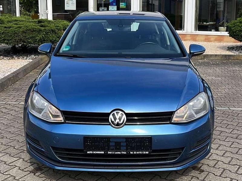 Gebraucht VW Golf VII Comfortline 105 PS (77 kW) 2012 Blau Limousine