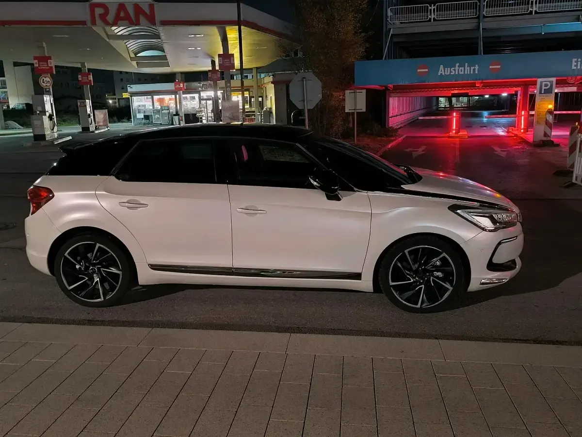 Gebraucht DS Automobiles DS5 180 PS (132 kW) 2017 Weiß Kleinwagen