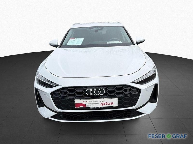 Gebraucht Audi A5 Ambiente 204 PS (150 kW) 2025 Gletscherweiß Kombi