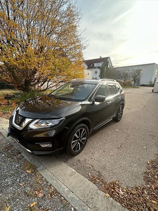 Grün Gebraucht 2018 Nissan X-Trail SUV | 12.600 € (Superpreis) - Bild 1/4