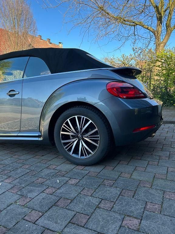 Gebraucht VW Beetle Allstar 105 PS (77 kW) 2016 Grau Kleinwagen