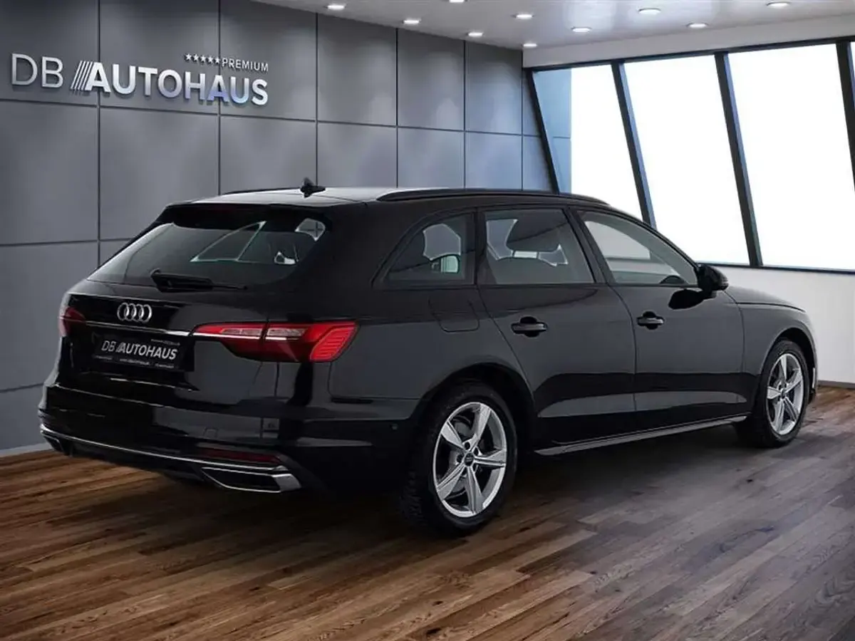 Gebraucht Audi A4 Advanced Plus 163 PS (119 kW) 2024 Schwarz Kombi